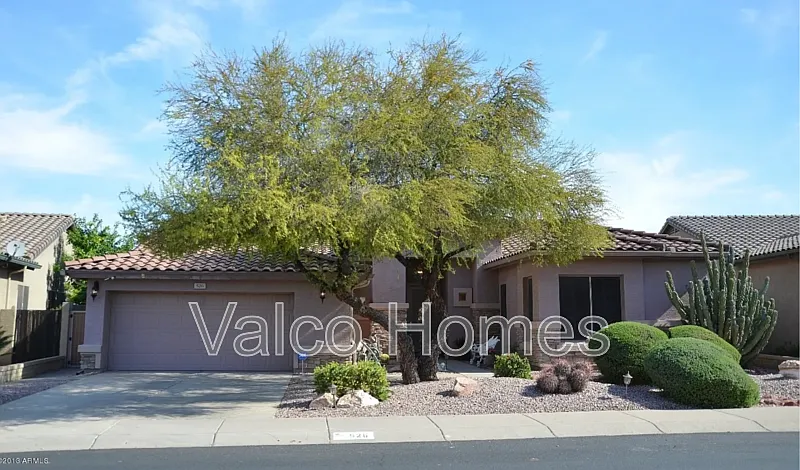 3 bed, 2.0 bath, 2505 sqft, $2,750 — Photo 1