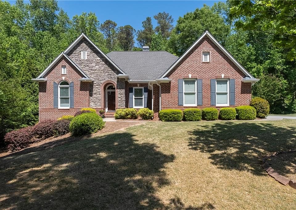 1st image of 303 Canter Way