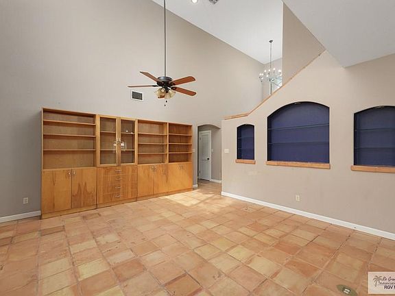 3rd image of 153 S Nueces Park Ln