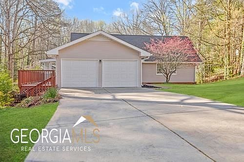 3rd image of 2221 Perrin Dr