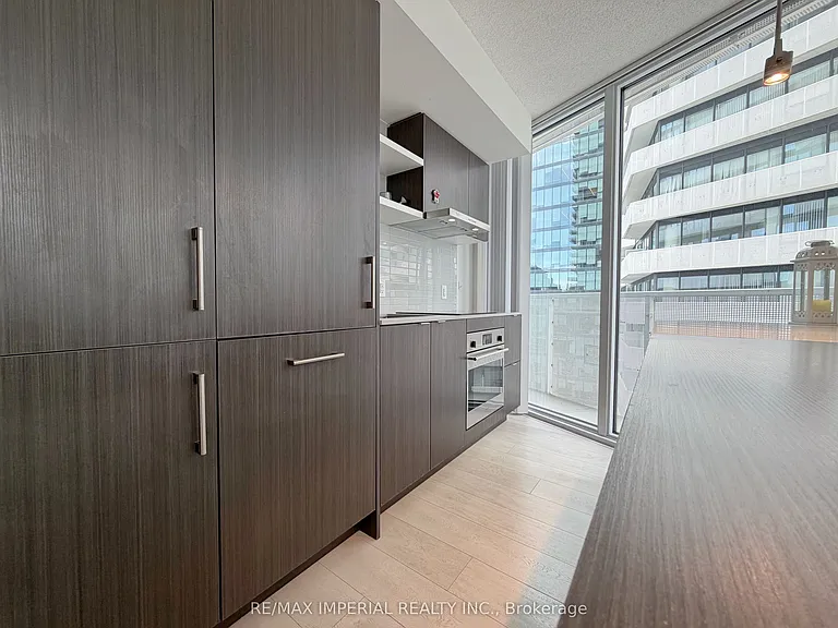 88 Harbour St #2802 — Photo 17