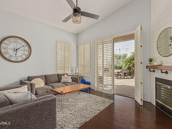 4th image of 1248 E VOLTAIRE Avenue