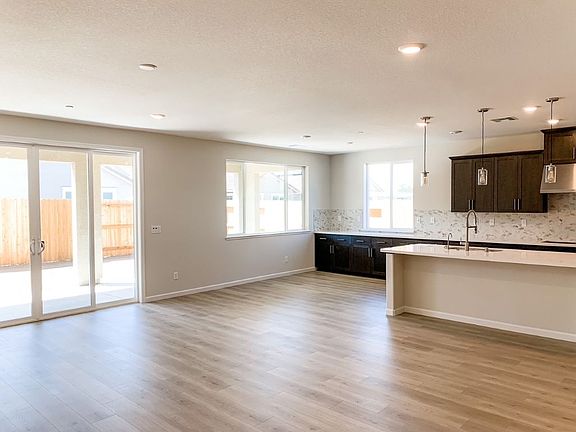 4th image of 1356 Esplanade Ln