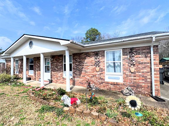 2nd image of 1809 Formosa Drive