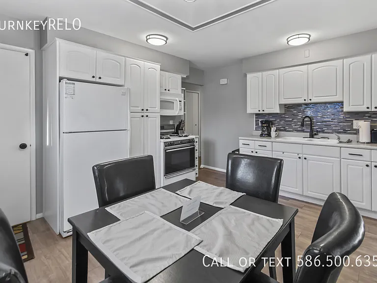 38428 Tottenham Rd — Photo 8