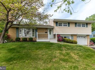 14 Rita Rd, Morrisville, PA 19067