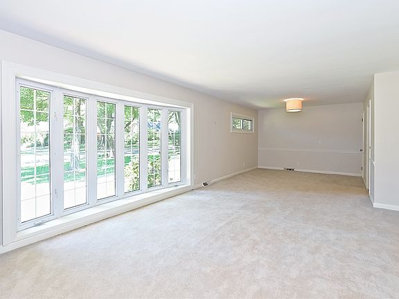 5th image of 621 Wingrave Dr