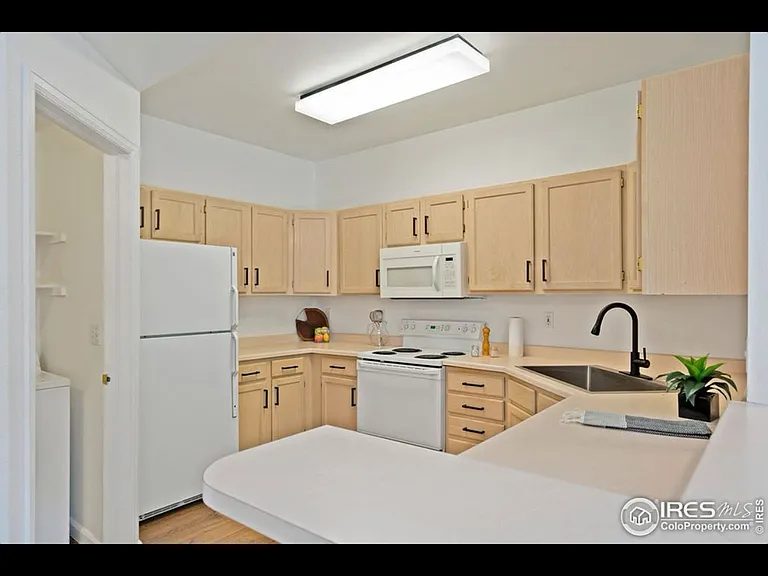 4545 Wheaton Dr #A260 — Photo 7