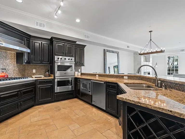 65 E Pontotoc Ave #301 — Photo 10