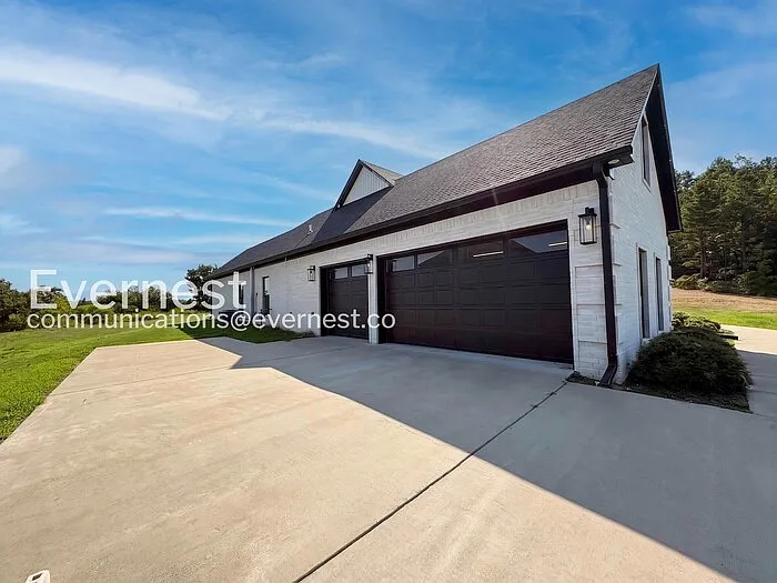 84 River Road Dr W — Photo 31