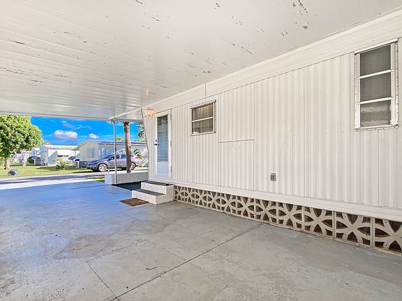 4th image of 30 Aztec Cir