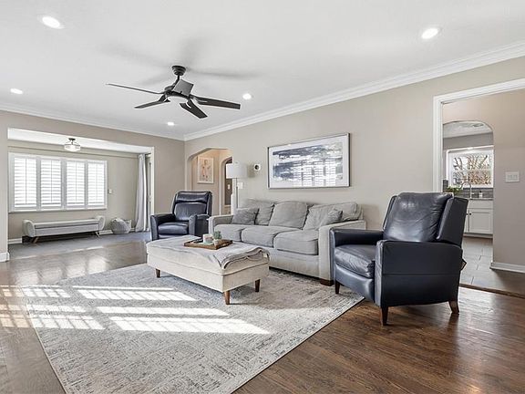 4th image of 6928 Wornall Rd