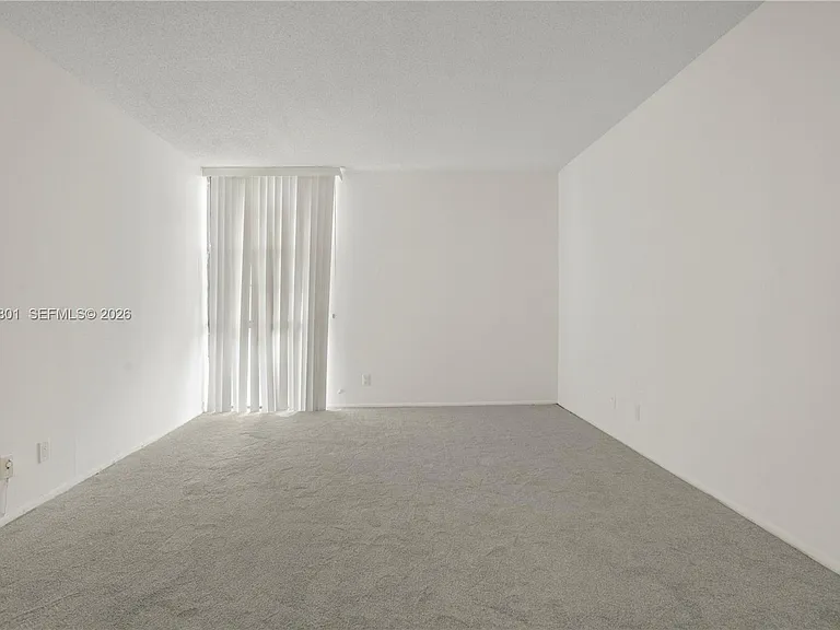 20500 W Country Club Dr #607 — Photo 17