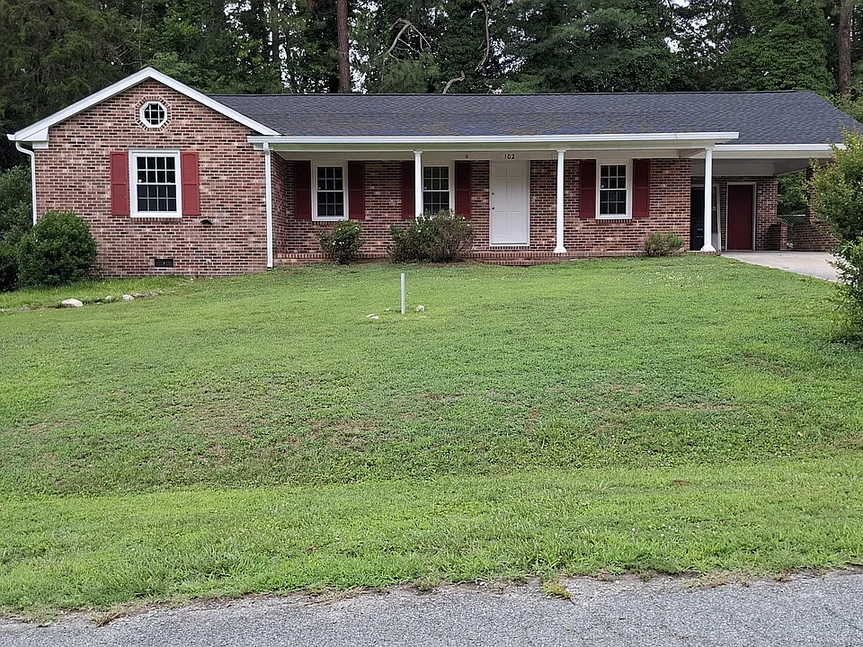 102 Fairfield Dr