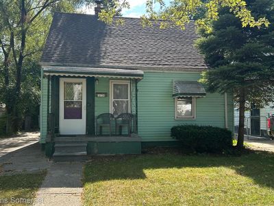 18736 Kenosha St, Harper Woods, MI, 48225