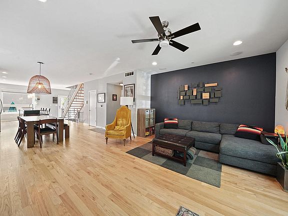 5th image of 1626 N Mozart St