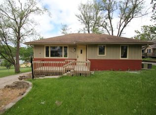 6631 Washington Ave, Windsor Heights, IA 50324