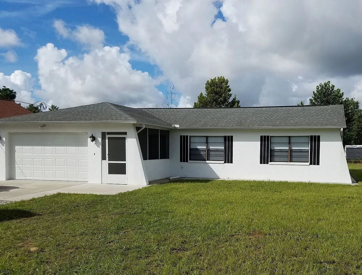 Adorable 3 Bedroom Home with Large Lanai — Photo 1