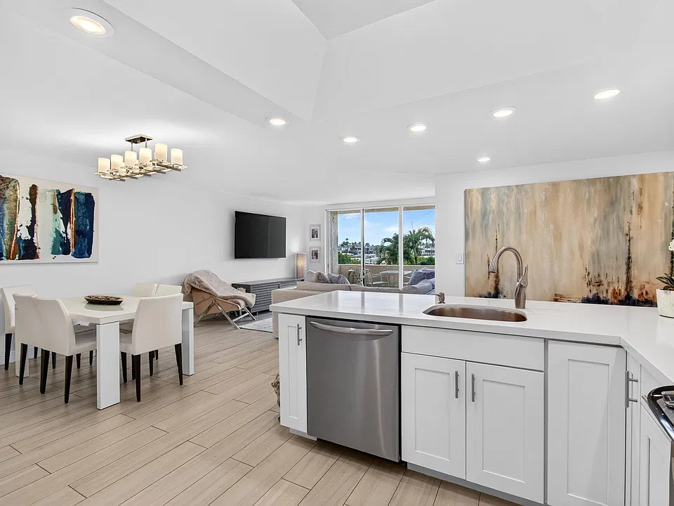 3912 S Ocean Blvd #203