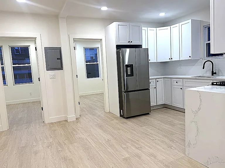 336A Danforth Ave #2 — Photo 3
