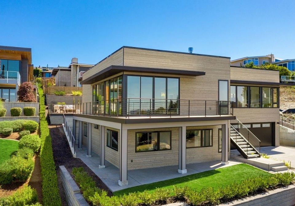 1st image of 5511 Sealawn Ave NE