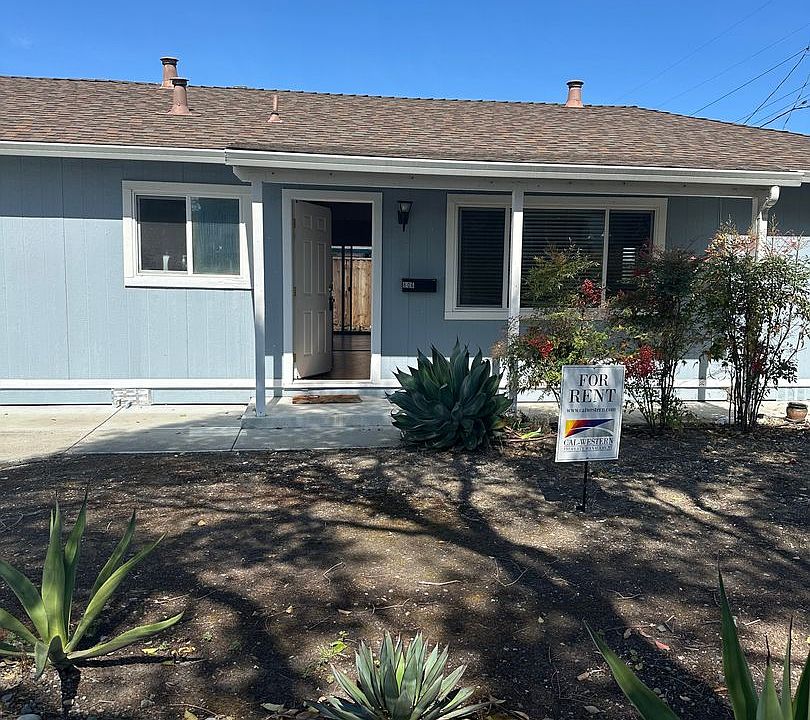 1st image of 604 & 606 San Luisito Way #606