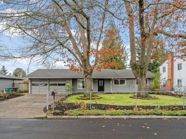 19725 SW Pike St, Beaverton, OR 97078