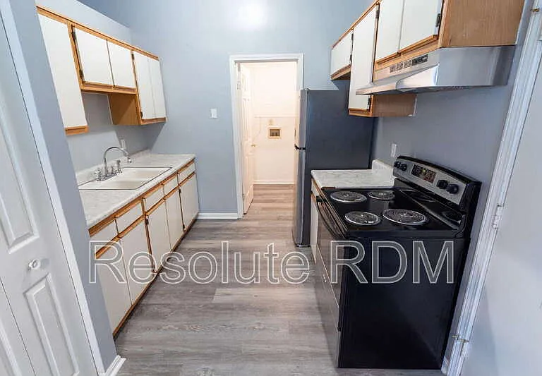 3826 Ireland Dr — Photo 17