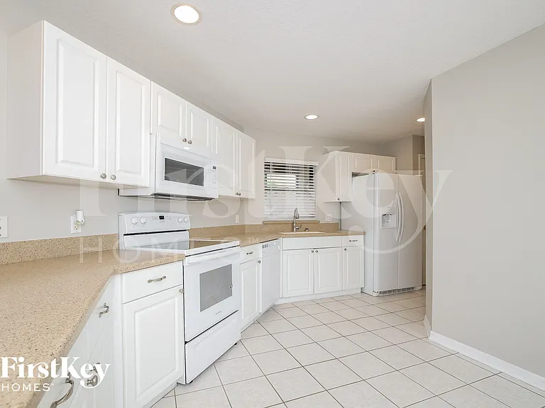 4301 Larrys Lagoon — Photo 6