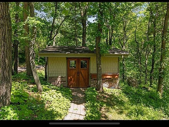 5th image of 1220 Nolan Ave N