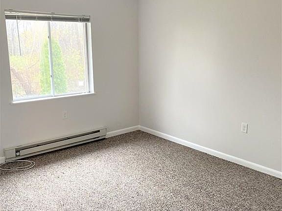 3rd image of 75 Vine St #8-B1