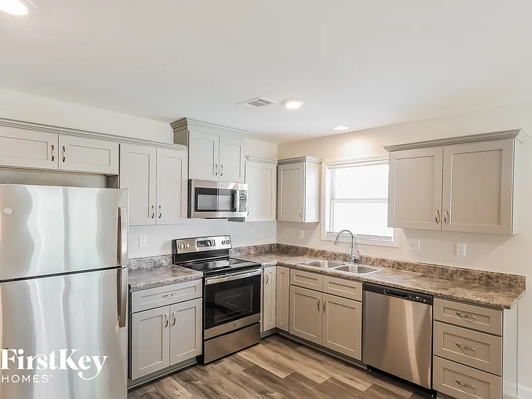 4409 Easthaven Cir — Photo 5
