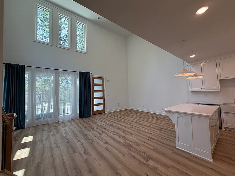 2844 N Old Missouri Rd — Photo 4