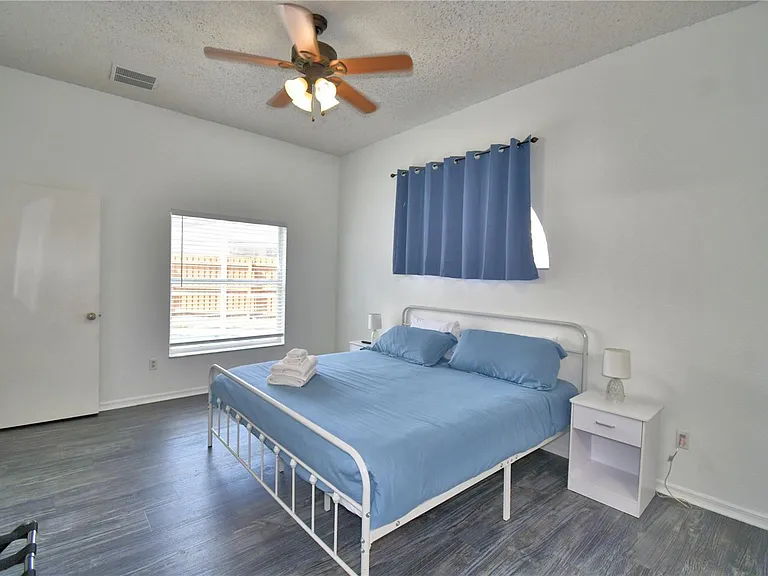 2935 Dickens Cir — Photo 18