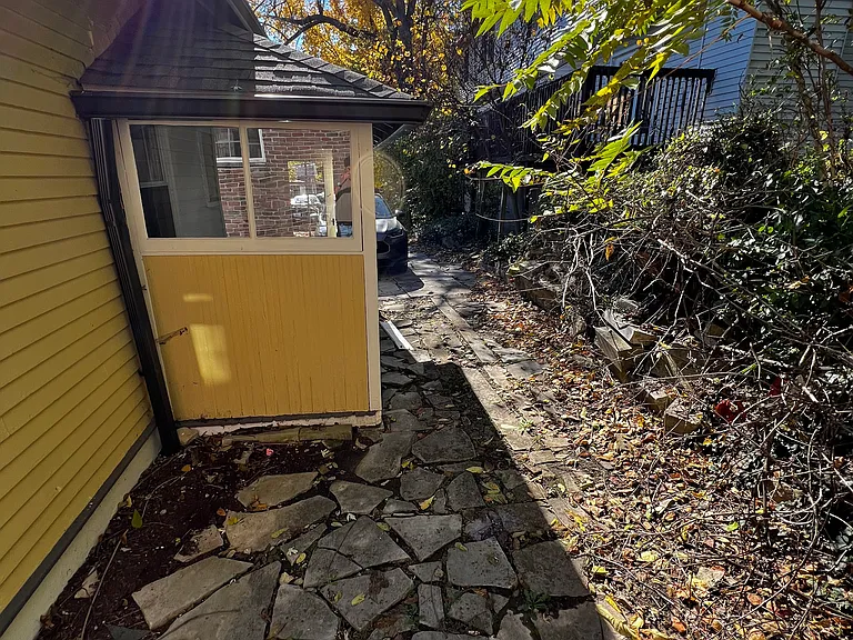 430 S Henderson St — Photo 8