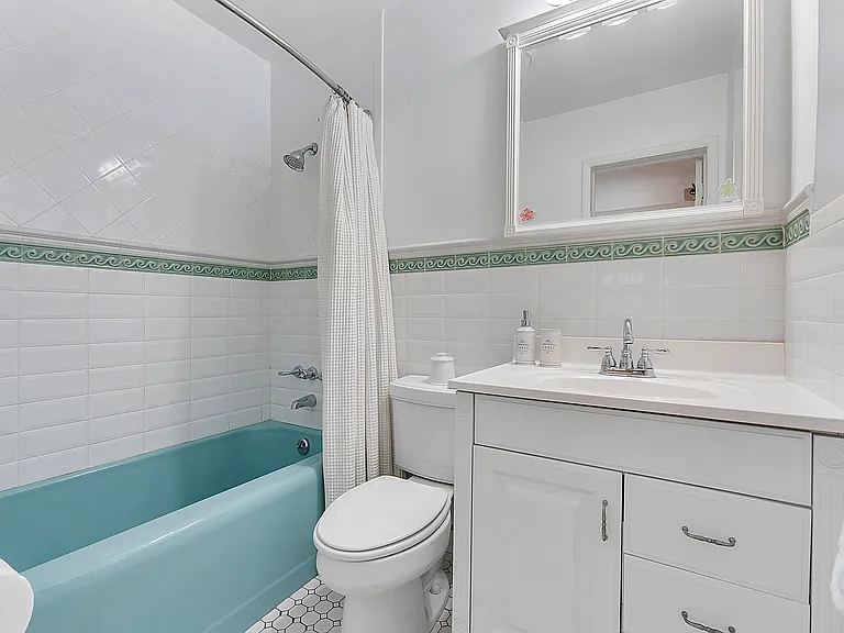 700 NE 26th Ave — Photo 35