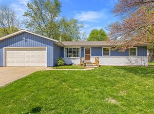 2209 Winchester Dr, Champaign, IL