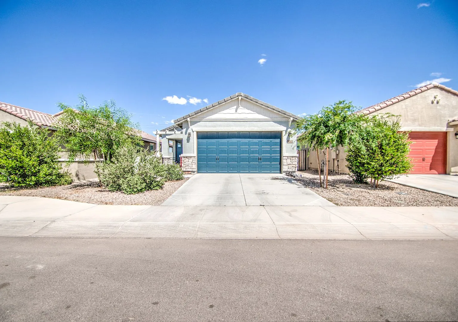 Lovely Single Family 4 bedroom for rent! — Photo 1