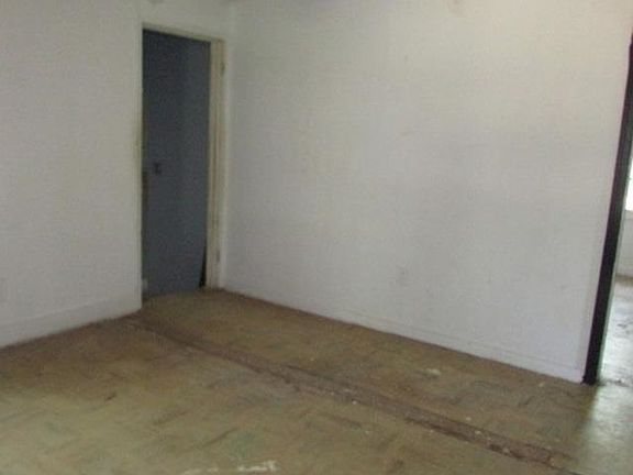 2nd image of 1601 East St #31