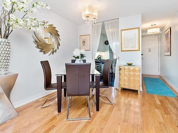 4th image of 100 W 94th St APT 12D
