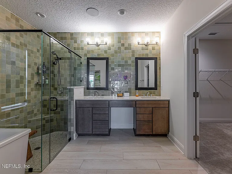 57 Waverly Way — Photo 3