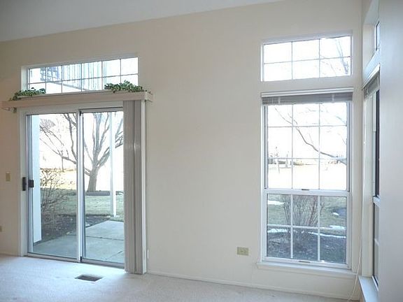 4th image of 1702 Fairfax Cir W