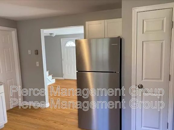 3rd image of 9 Bayberry Ln #6