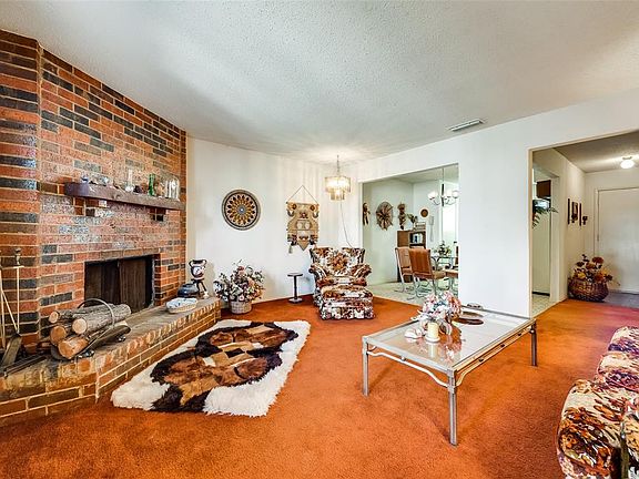 5th image of 2 E Mountain Creek Ct