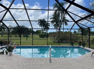 995 Wedge Dr, Naples, FL 34103