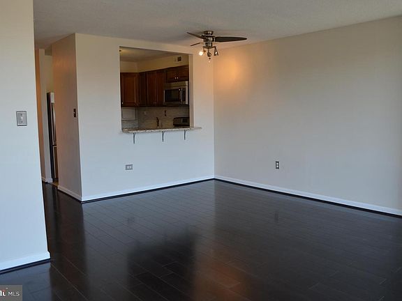 2nd image of 4600 S 4 Mile Run Dr APT 711