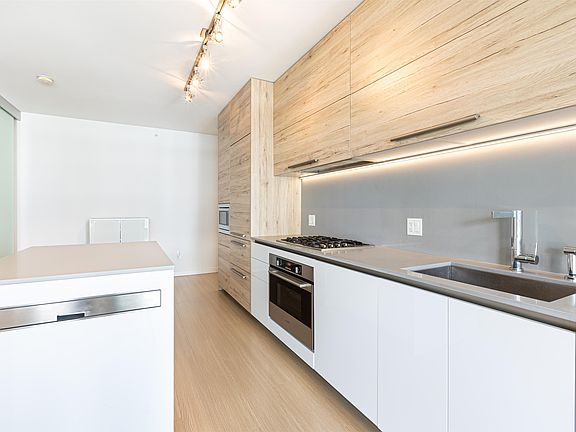 5th image of 2378 Alpha Ave #809