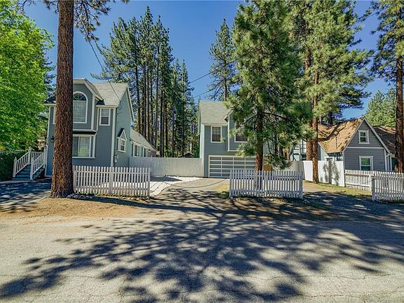 3rd image of 1118 W Sherwood Blvd