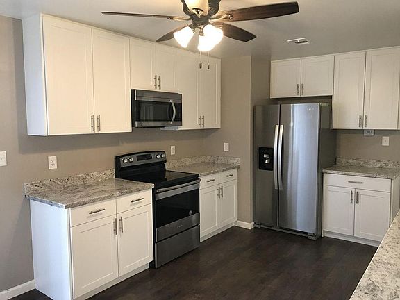 3rd image of 1436 E Cinnabar Ave APT D