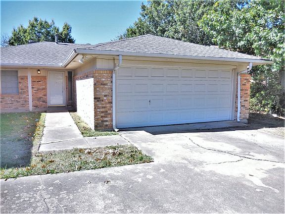 2nd image of 2309 Vanderbilt Ct #2309